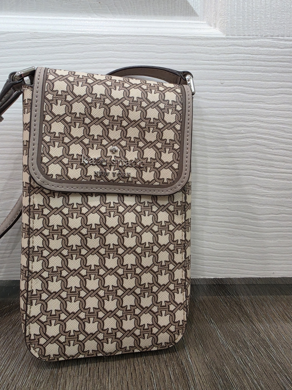 Kate Spade Brown And Beige Patterned Crossbody Phone Pouch with Adjustable Strap - Picture 2 of 7